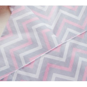 Ткань хлопок «Шеврон зигзаг розовый, серый, белый», 33х80 см